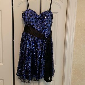 Fun and flirty sequin cocktail dress.